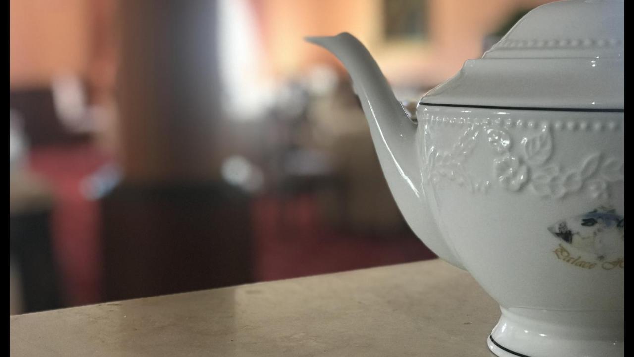 Grand Hotel Palace 마르살라 외부 사진 A teapot